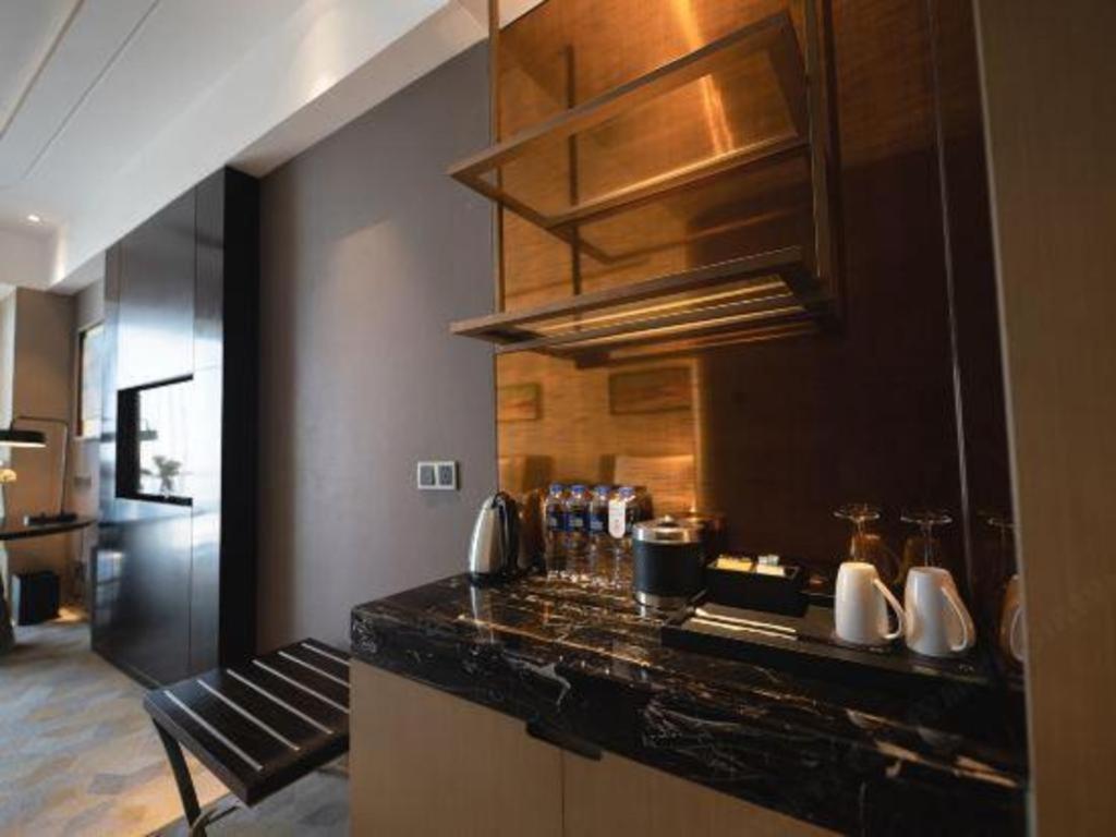 The Qube Hotel Jingzhou Extérieur photo