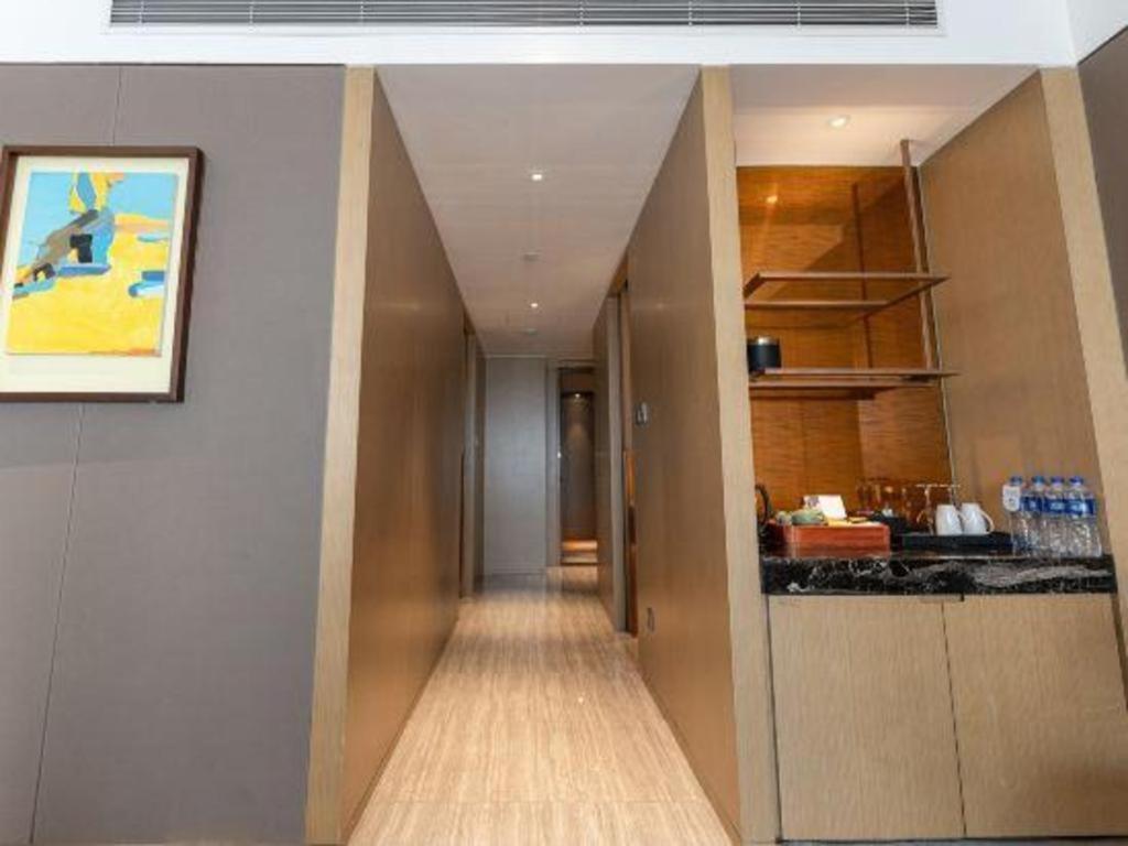 The Qube Hotel Jingzhou Extérieur photo