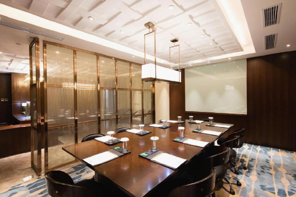 The Qube Hotel Jingzhou Extérieur photo