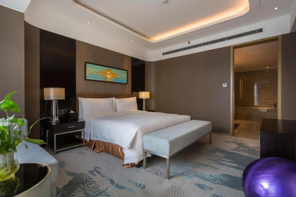The Qube Hotel Jingzhou Extérieur photo