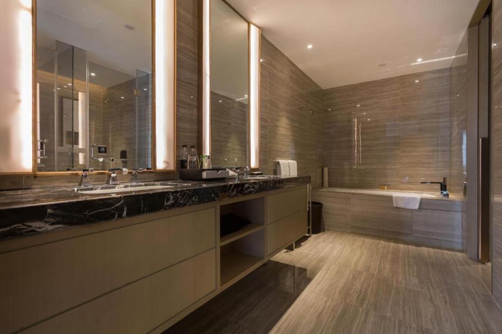 The Qube Hotel Jingzhou Extérieur photo